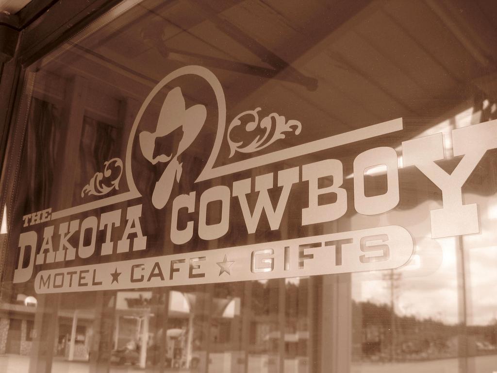 Dakota Cowboy Inn Кастер Номер фото